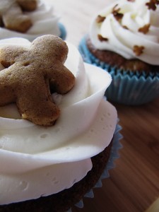 gingerbread cupcakes recipe from bakedbyrachel.com