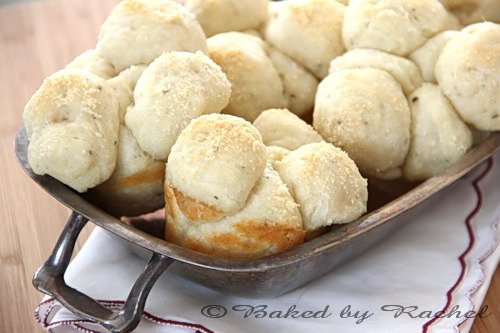 Garlic Monkey Bread - bakedbyrachel.com