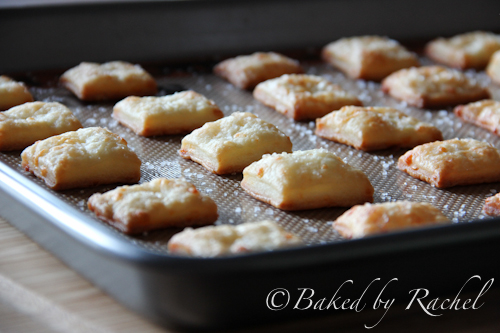 White Cheddar Cheese Crackers - bakedbyrachel.com
