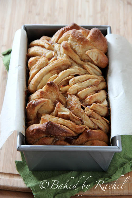 Apple Cinnamon Pull-Apart Bread - bakedbyrachel.com