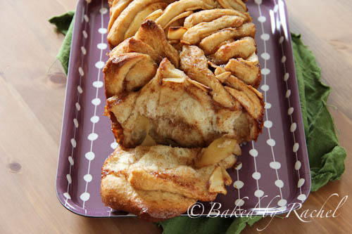 Apple Cinnamon Pull-Apart Bread - bakedbyrachel.com