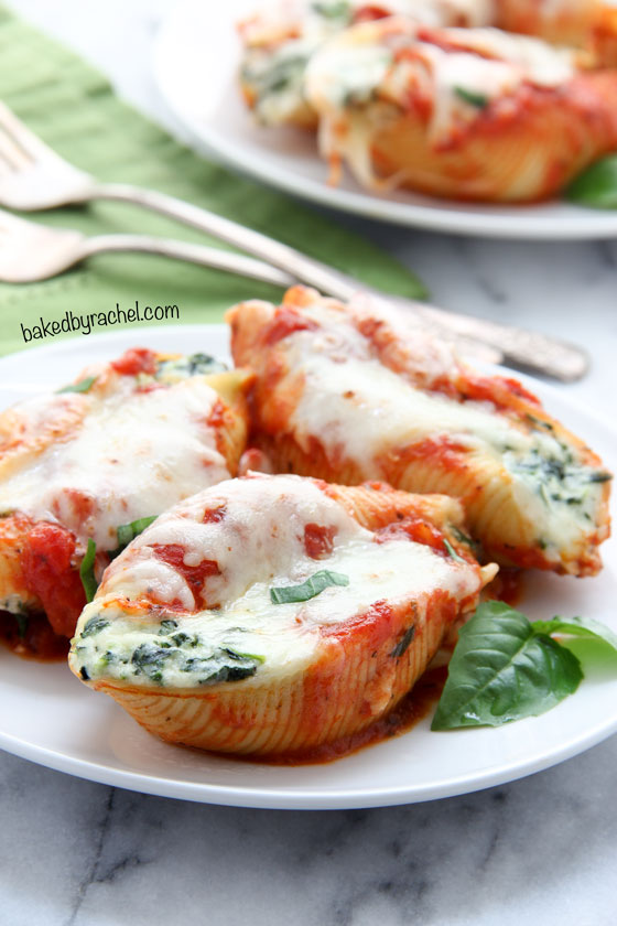 Stuffed Shells With Ricotta Cheese Recipe - Easy to make ...